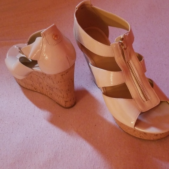 Michael Kors wedges - Picture 2 of 2